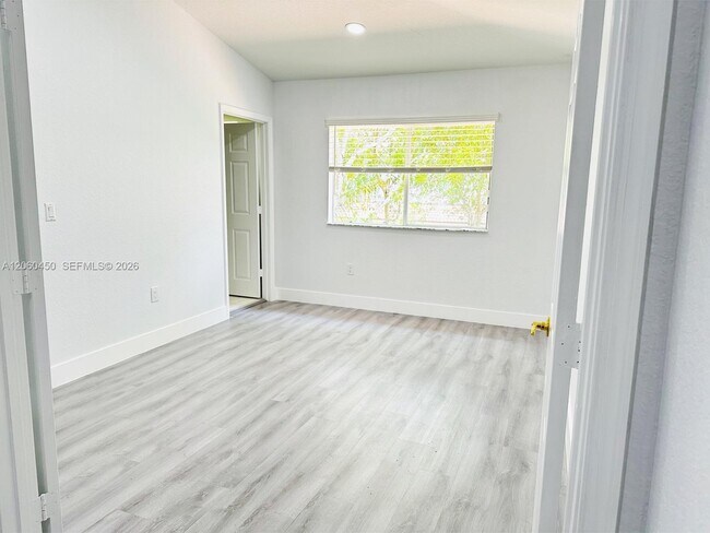 Building Photo - 2541 SW 83rd Terrace