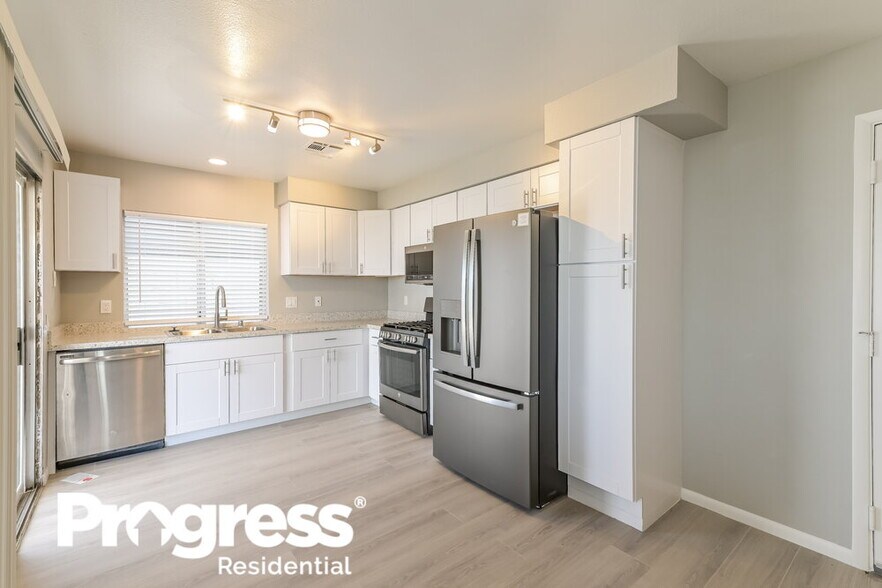 Building Photo - 364 Toyabe St