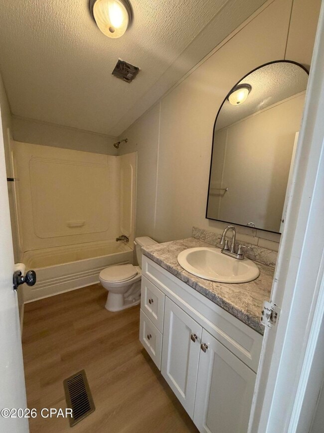 Building Photo - 4013 W 24th Ct