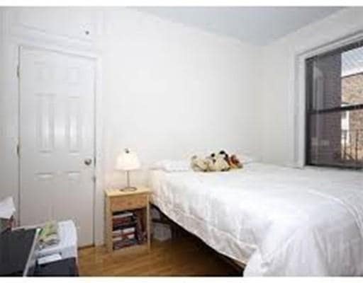 Building Photo - 16 Follen St