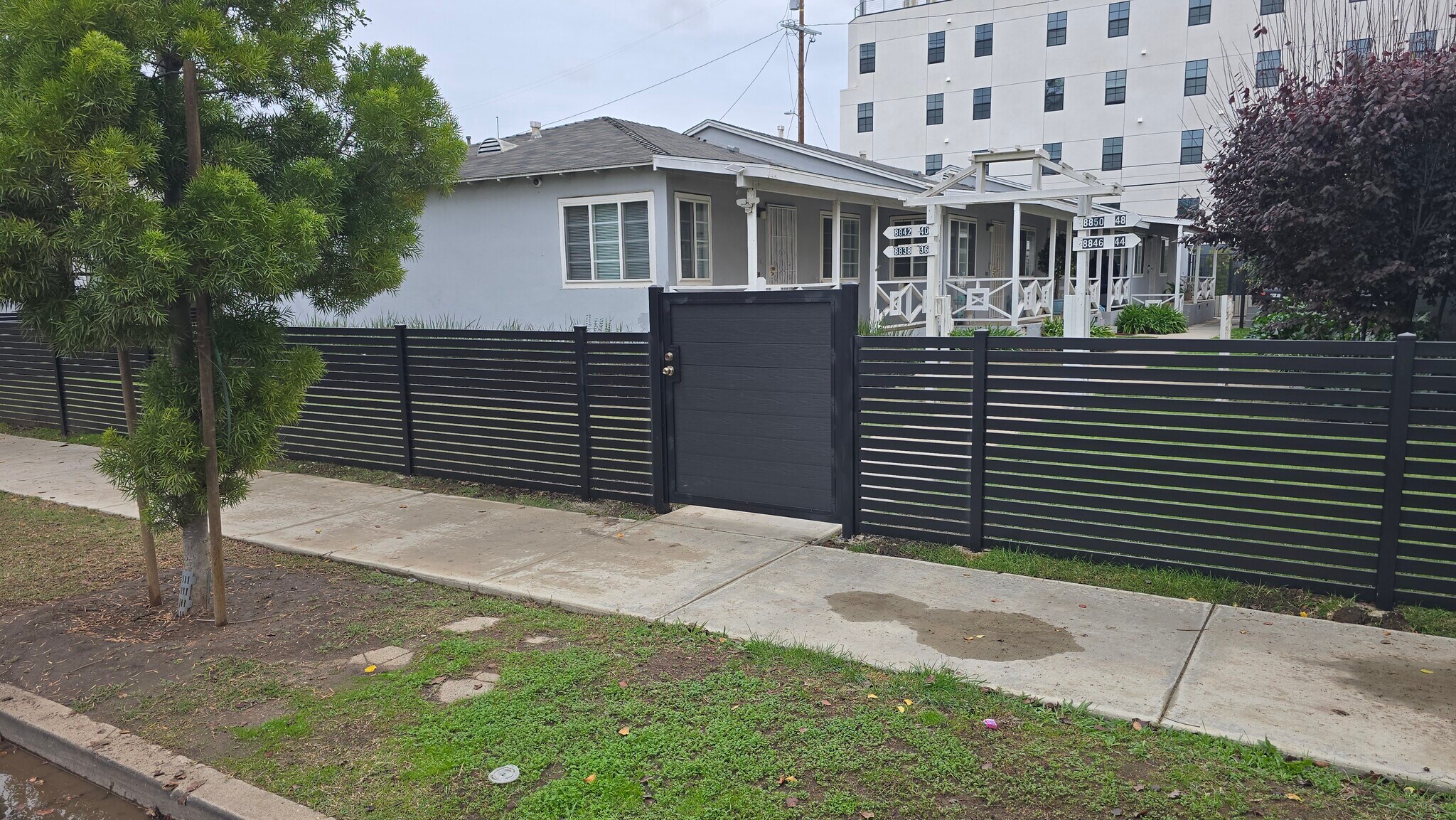 Building Photo - 8836 Ramsgate Ave