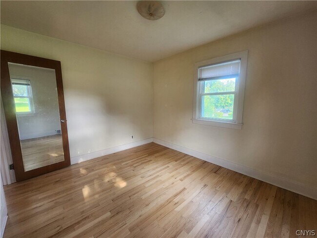 Building Photo - 3744 Fisher Rd