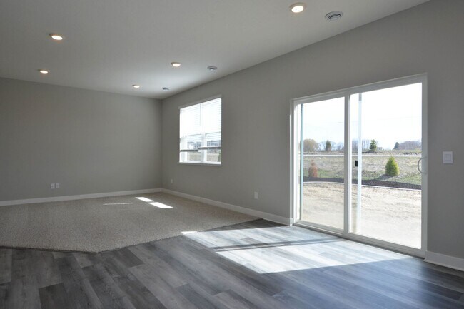 Building Photo - 23465 Ashbury Dr