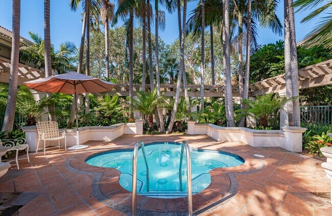 Building Photo - Extremely Rare Opportunity – 2 Bed / 2.5 Bath Luxury Condo at El Escorial Villas at East Beach