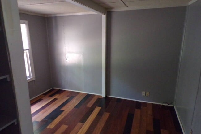 Building Photo - 705 Otis St