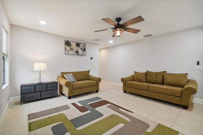Building Photo - 2445 Whittler Br