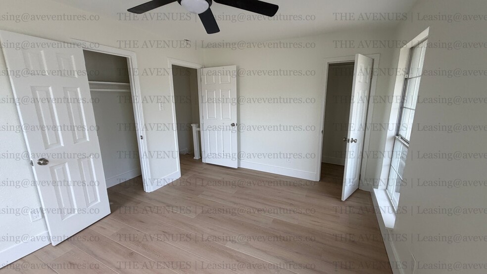 Building Photo - 305 N Oak Cliff Blvd