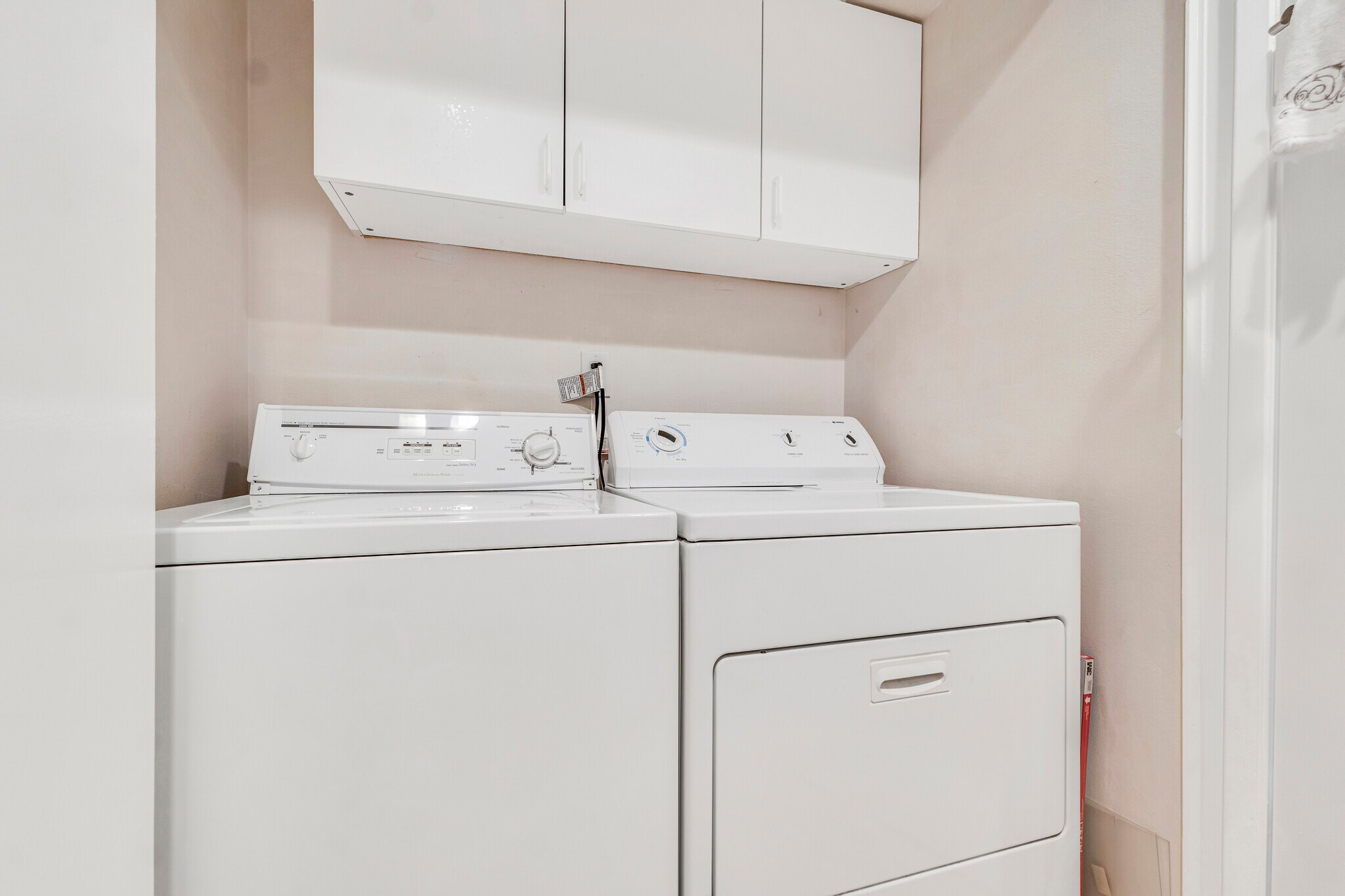 Building Photo - 28010 Tiffany Ln