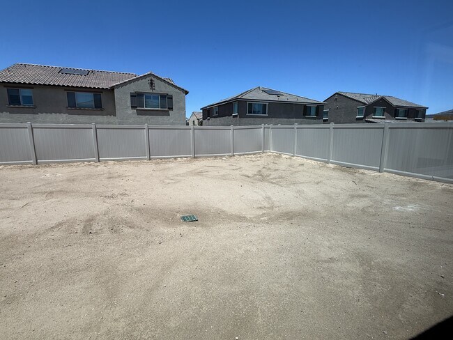 Building Photo - 4470 Hickory Ct