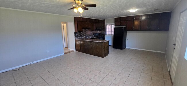 Building Photo - 5429 McIntosh Rd