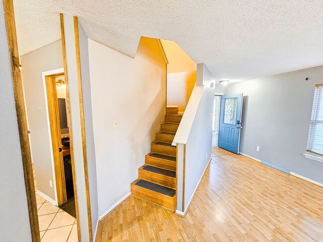 Building Photo - 2221 Collins Way