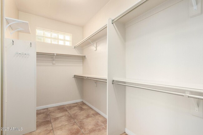 Building Photo - 11627 E Bella Vista Dr