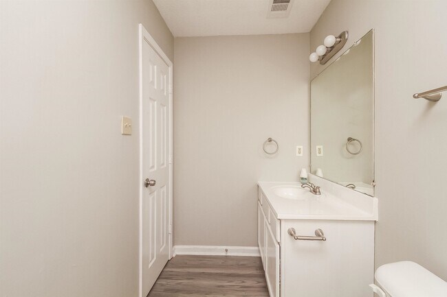 Building Photo - 4419 Kings Valley Cove W