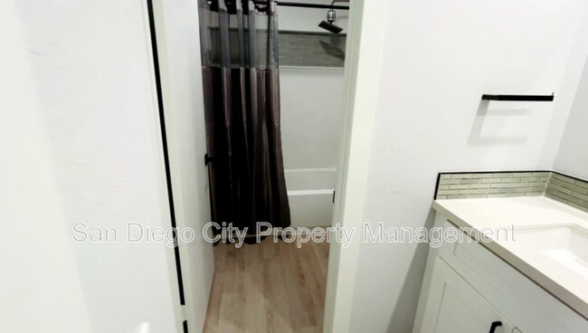 Building Photo - 4022 Mahaila Ave