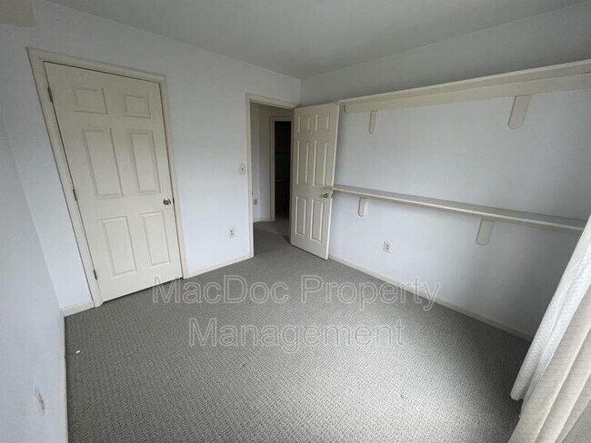Building Photo - 11303 Kings Crest Ct