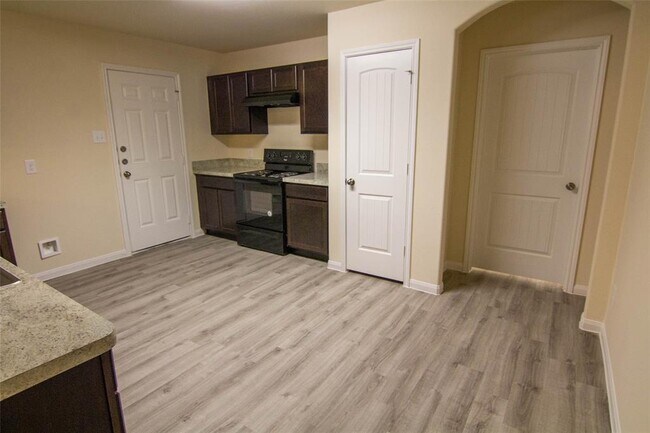 Building Photo - 212 Pronghorn Dr