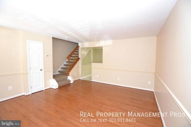 Building Photo - 9546 Buttonbush Ct