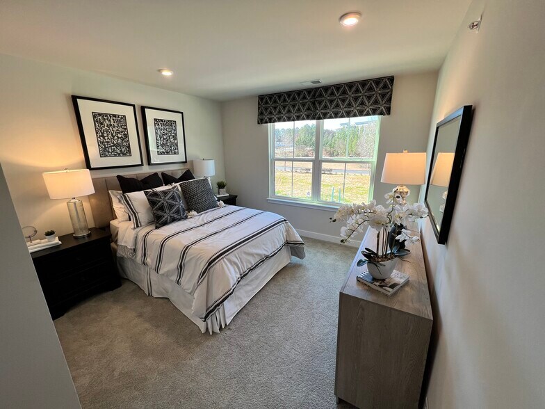 Building Photo - 180 Climbing Ivy Cir