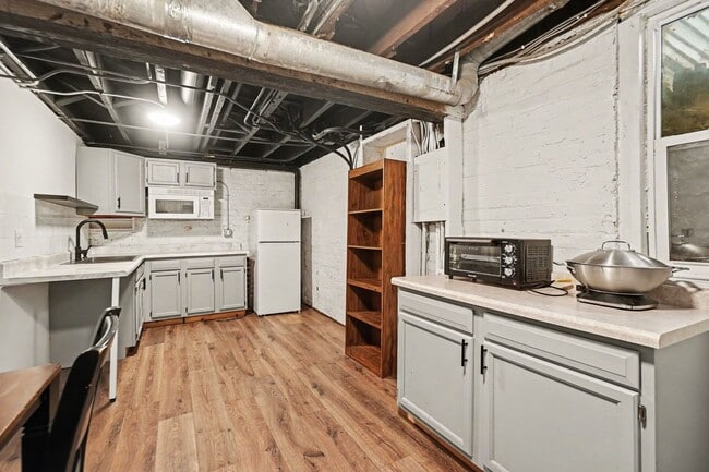 Building Photo - 2818 N 45th St
