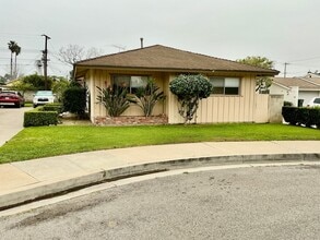 Building Photo - Washington (1004-1008)