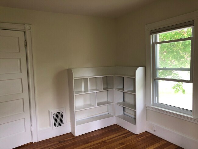 Bedroom - 175 Oak St