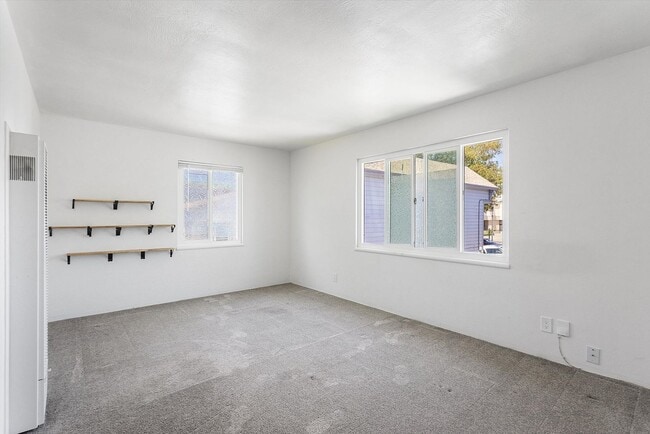Building Photo - 2238 Encinal Ave