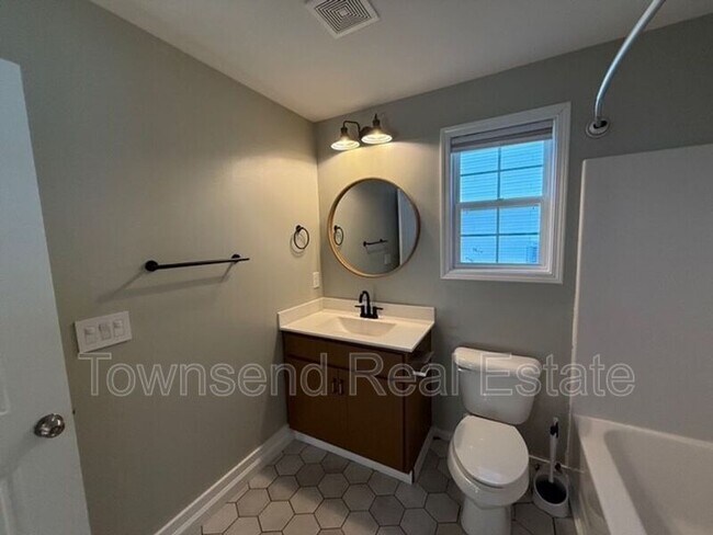 Building Photo - 83 Kotata Ave