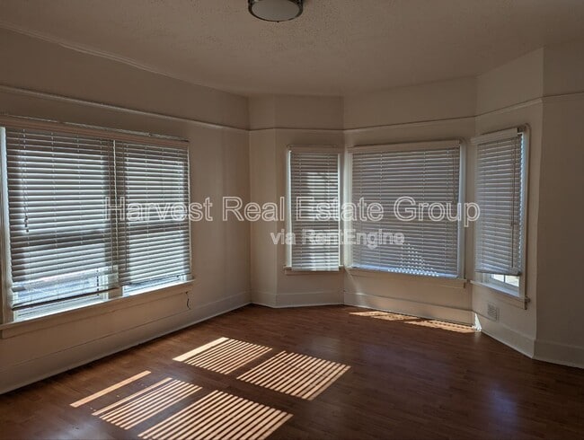 Primary Photo - 1532 8th Ave