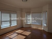 Building Photo - 1532 8th Ave