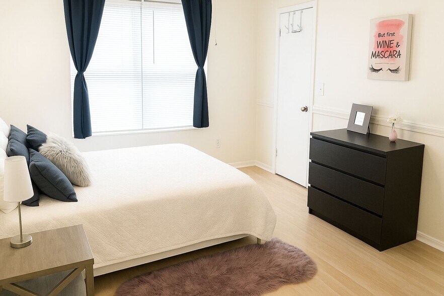 Building Photo - 2305 N Congress Ave