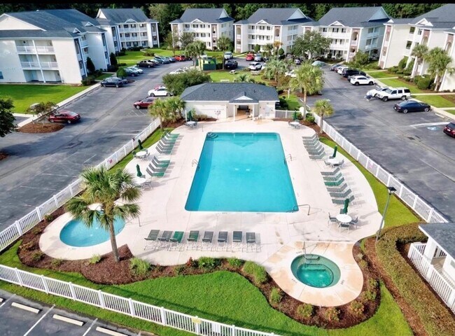 Building Photo - 1274 River Oaks Dr
