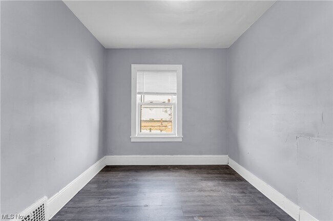 Building Photo - 4657 Warner Rd