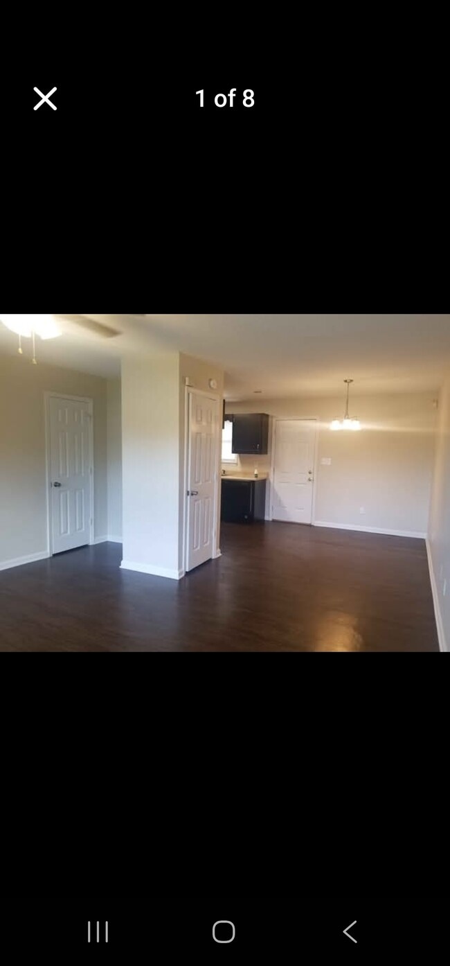 Building Photo - 226 Whaley St SE