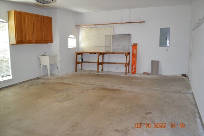 Building Photo - 4007 Sand Terrace Dr
