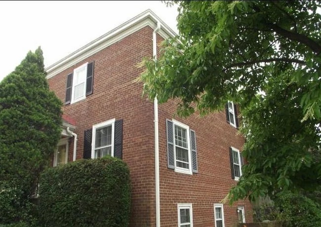Building Photo - 4217 32nd Rd S