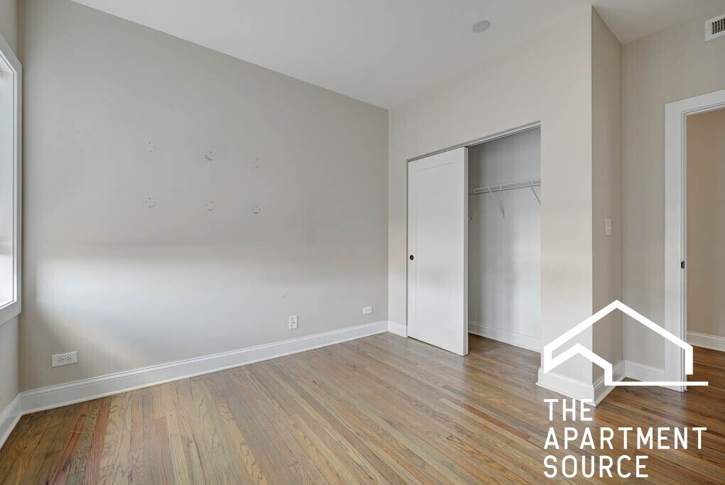 Building Photo - 3407 W Fullerton Ave