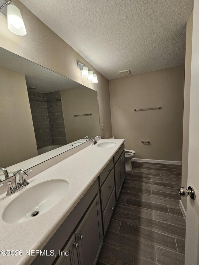 Building Photo - 10330 Alder Creek Ln