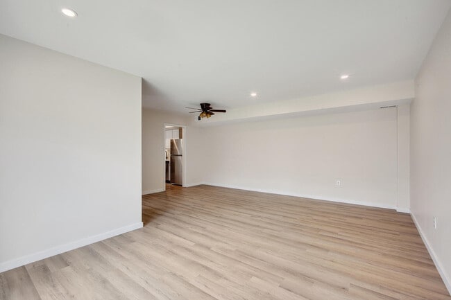 Building Photo - 4634 Conwell Dr