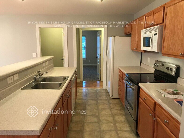 Building Photo - 203 Wolf Creek Ln