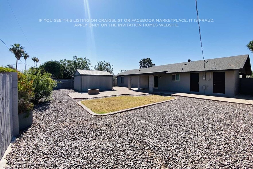 Building Photo - 486 W Gail Dr