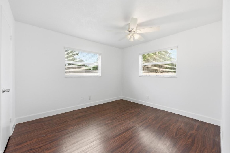 Building Photo - 3846 Roan Ln