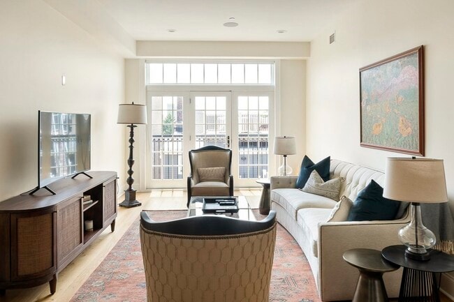 Building Photo - 380 Bunker Hill St