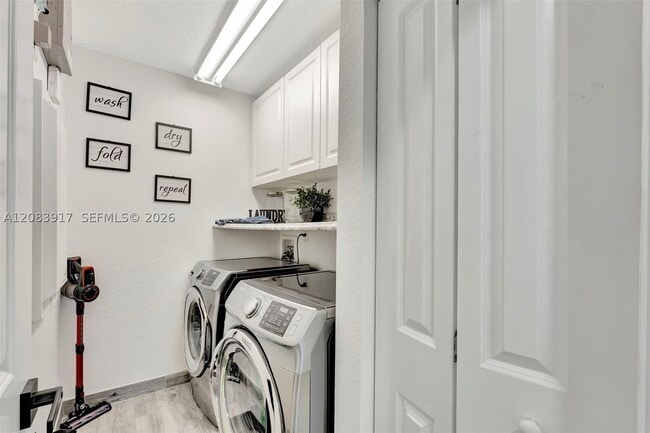 Building Photo - 2102 SW 176th Ave