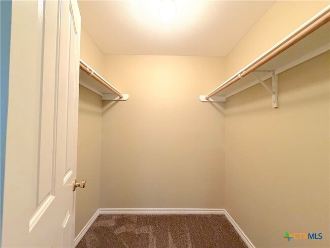 Building Photo - 849 Scenic Hills Dr