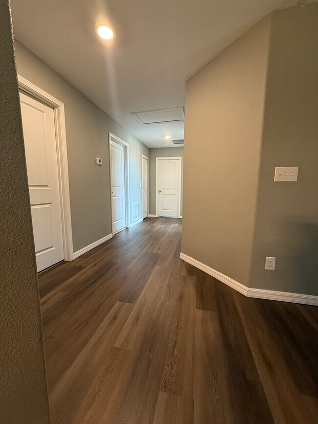 Building Photo - 14138 Covert Green Pl