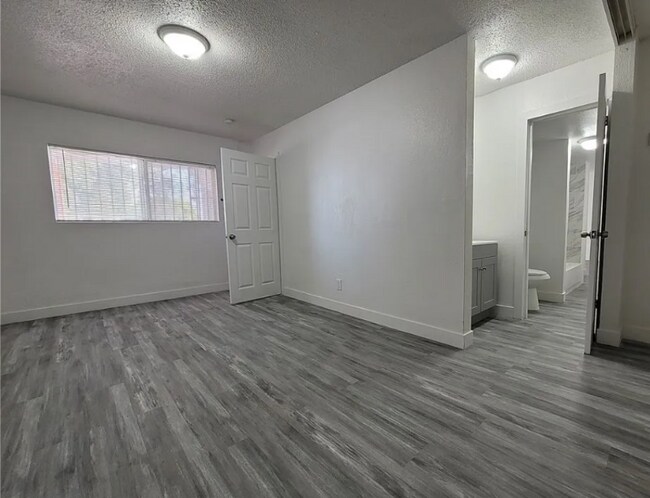 Building Photo - 740 N 11th St