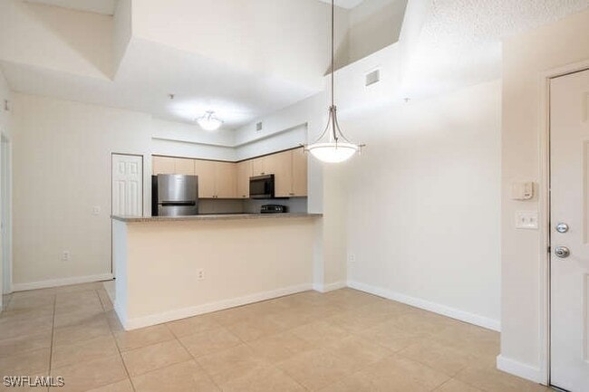 Building Photo - 1220 Reserve Way