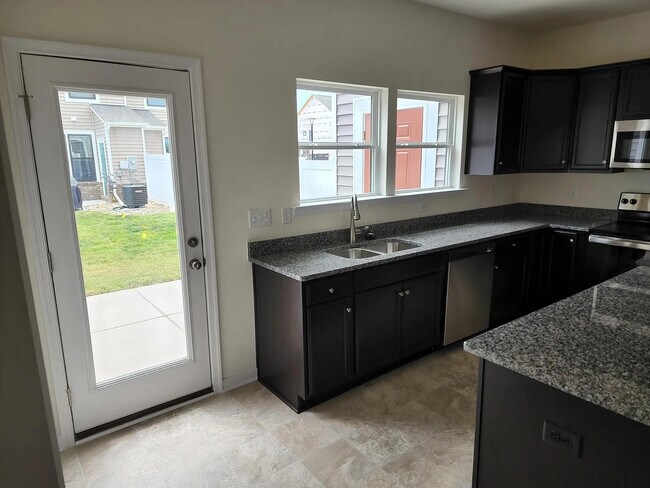 Building Photo - 12229 Dutch Elm Cir