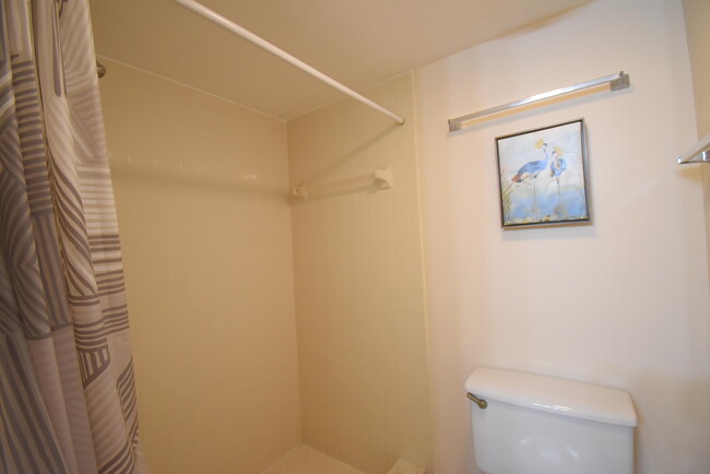 Building Photo - 3130 Millwood Terrace
