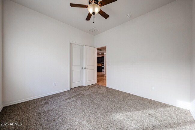 Building Photo - 3535 S Jasmine Dr